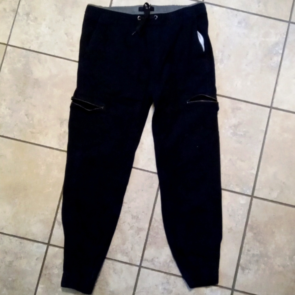 Men's comfortable joggers